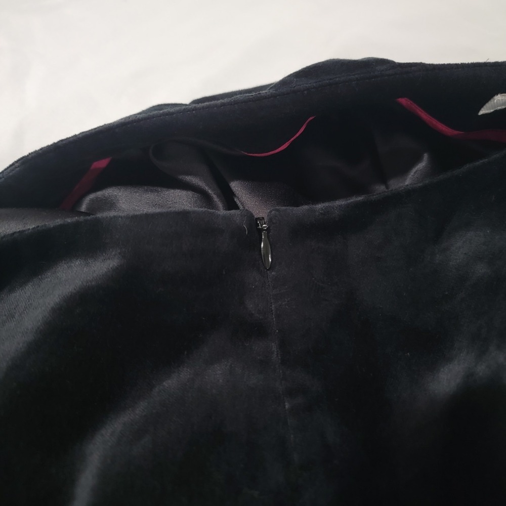 Boden Womens Velvet Skirt Size 12 Black Whimsigoth Y2K Preppy Flare Minimalist - Picture 3 of 7